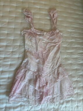 LoveShackFancy Pale Pink Poppi
Lace-Trim Dress